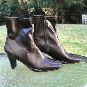 AEROSOLES Brown Boots, Nearly New